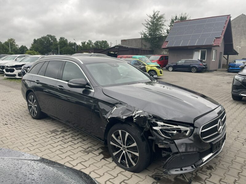 Mercedes E 300 E300DE Plug-In Kamera Podgrzewanie Skóra 306KM W213 (2016-)