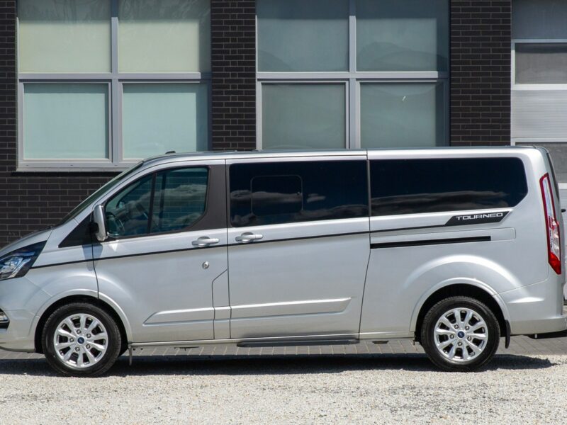 Ford Tourneo Custom 150KM Tourneo 8 osób Titanium 24.000km L2H1 Skóra