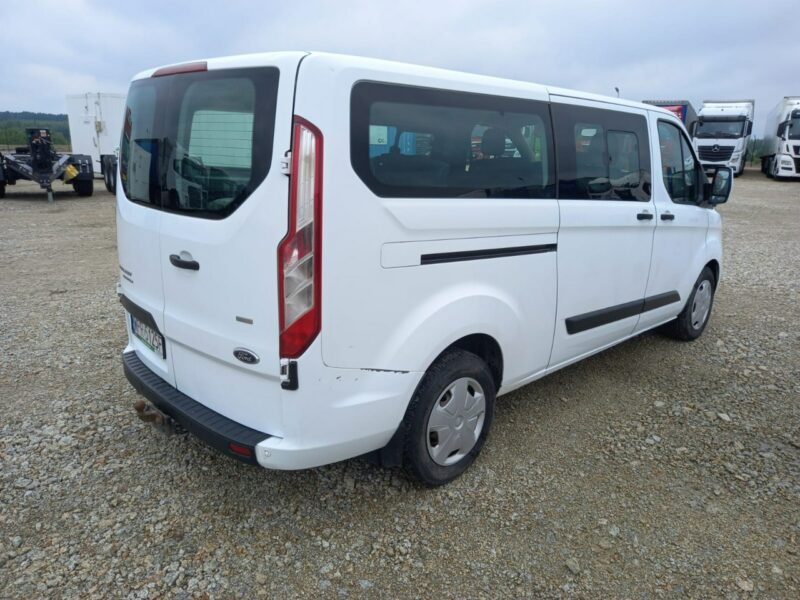 Ford Tourneo Custom