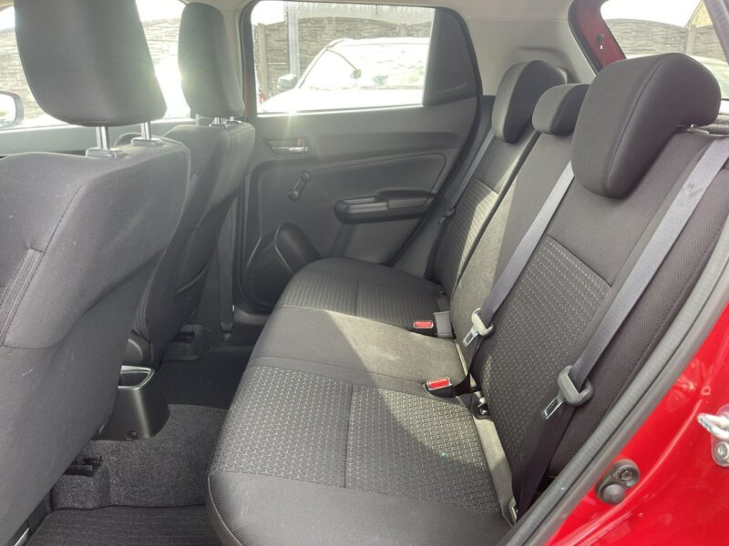Suzuki Swift 4x4 Klimatyzacja Cujniki parkowania mHEV VI (2017-)