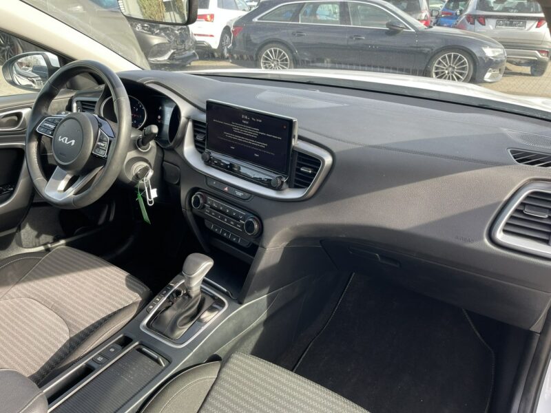 Kia Cee'd Automat Podgrzewanie Klimatronik Kamera 160KM III (2018-)