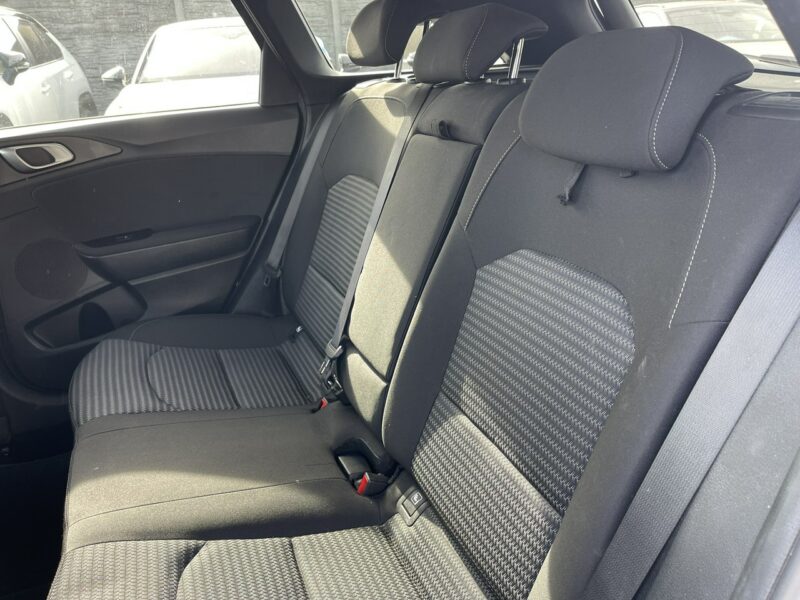 Kia Cee'd Automat Podgrzewanie Klimatronik Kamera 160KM III (2018-)