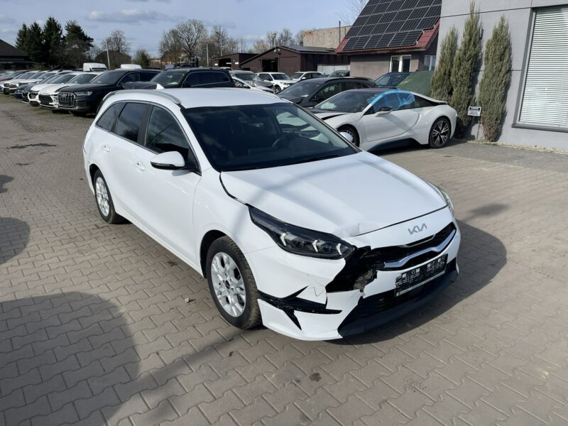 Kia Cee'd Automat Podgrzewanie Klimatronik Kamera 160KM III (2018-)