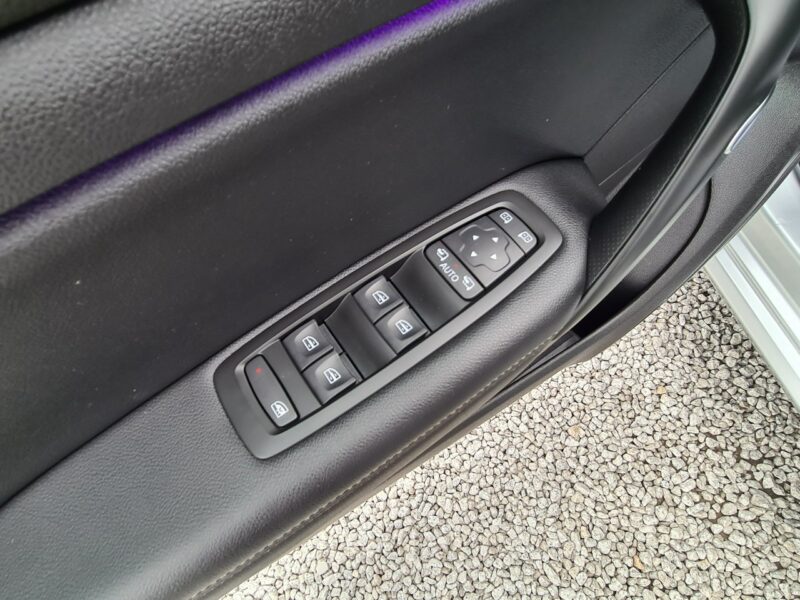 Renault Megane Navi Kamera 2xPDC Full Led Półskóry Klimatronik Wolne Ręce Sensory Alu IV (2016-)