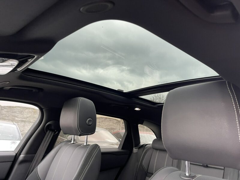 Land Rover Range Rover VELAR R Dynamic SE 4x4 Pamięć Podgrzewanie Meridian Hak