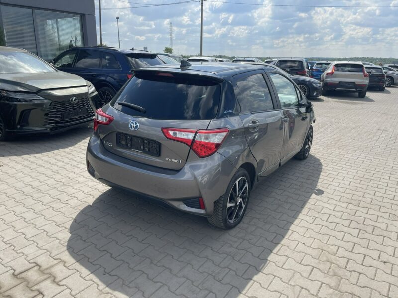 Toyota Yaris Selection Hybryda Automat Klimatronik Kamera 100KM III (2011-2019)