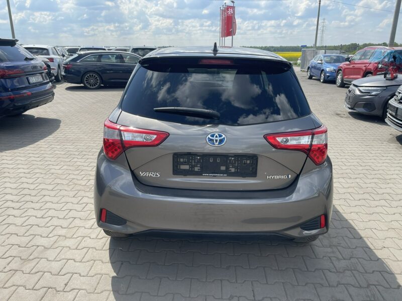 Toyota Yaris Selection Hybryda Automat Klimatronik Kamera 100KM III (2011-2019)