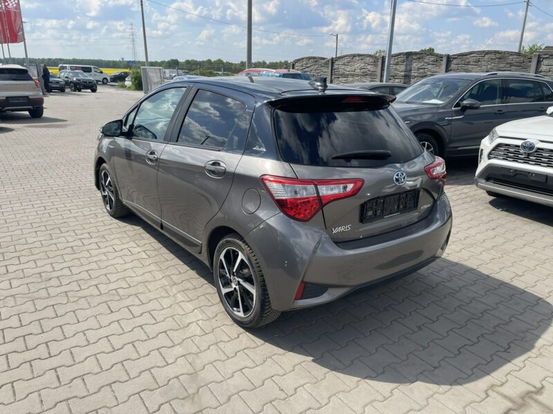 Toyota Yaris Selection Hybryda Automat Klimatronik Kamera 100KM III (2011-2019)
