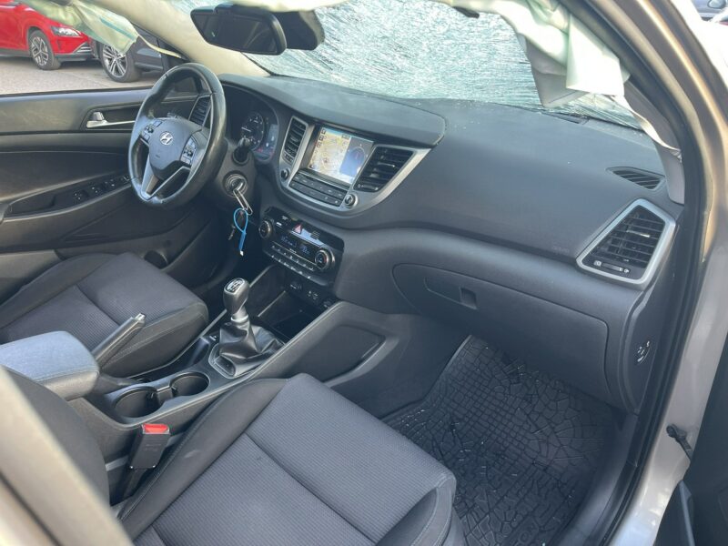 Hyundai Tucson Style Klimatronik Podgrzewanie Kamera Hak III (2015-2020)