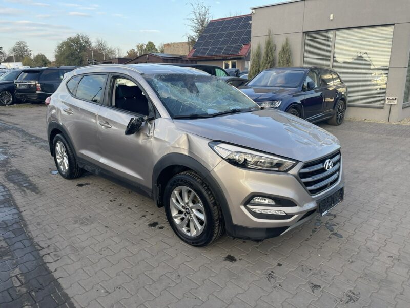 Hyundai Tucson Style Klimatronik Podgrzewanie Kamera Hak III (2015-2020)