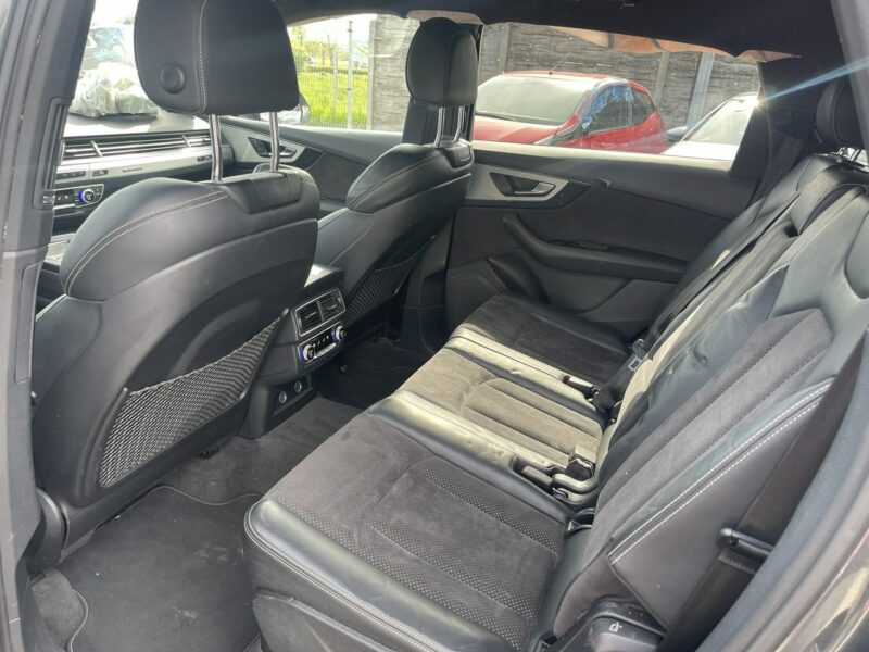 Audi Q7 S-line Quattro Kamera Podgrzewanie Pneumatyka Hak III (2015-)