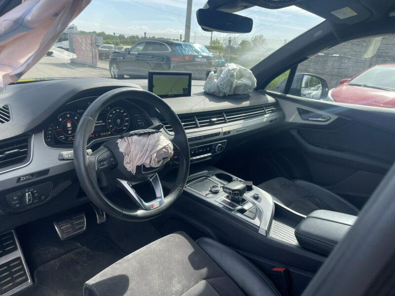 Audi Q7 S-line Quattro Kamera Podgrzewanie Pneumatyka Hak III (2015-)