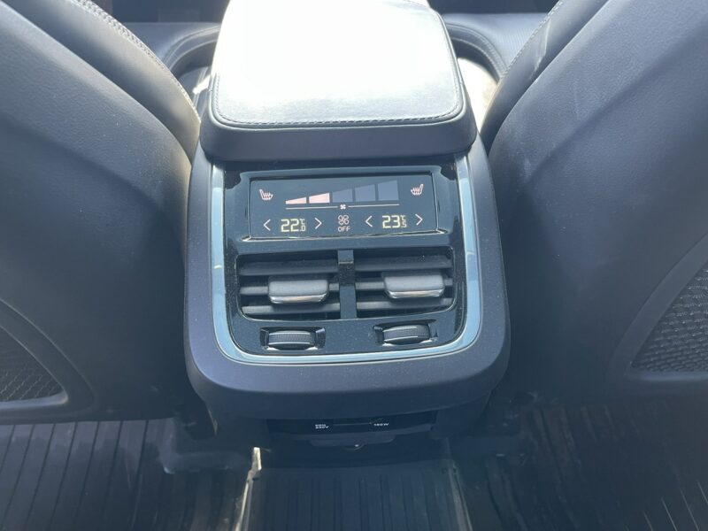 Volvo XC 90 D5 AWD Inscription 7os. Virtual Podgrzewanie Hak 235KM II (2014-)