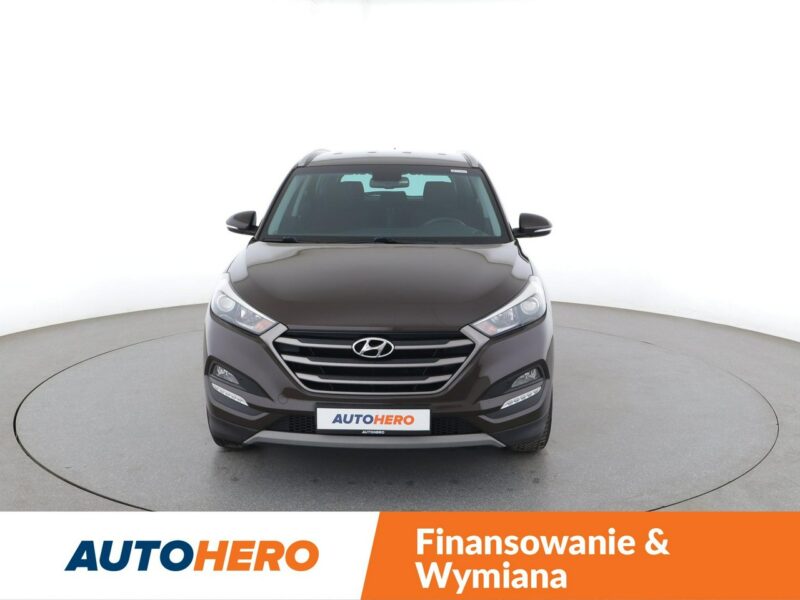 Hyundai Tucson navi klima auto grzane fotele kamera i czujniki parkowania III (2015-2020)