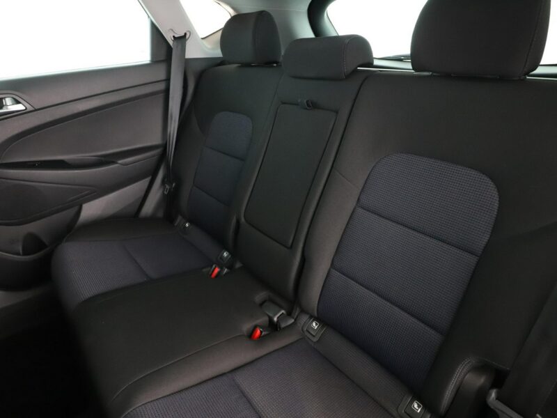 Hyundai Tucson navi klima auto grzane fotele kamera i czujniki parkowania III (2015-2020)