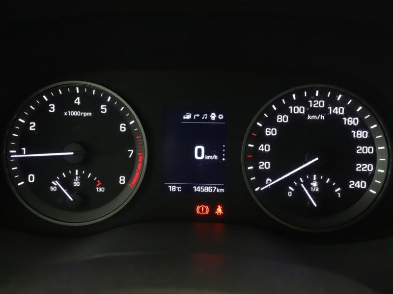 Hyundai Tucson navi klima auto grzane fotele kamera i czujniki parkowania III (2015-2020)