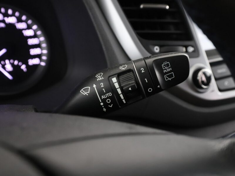 Hyundai Tucson navi klima auto grzane fotele kamera i czujniki parkowania III (2015-2020)