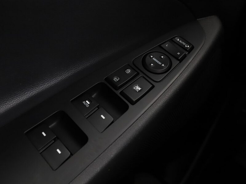 Hyundai Tucson navi klima auto grzane fotele kamera i czujniki parkowania III (2015-2020)