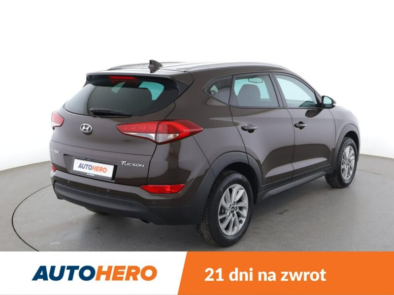 Hyundai Tucson navi klima auto grzane fotele kamera i czujniki parkowania III (2015-2020)