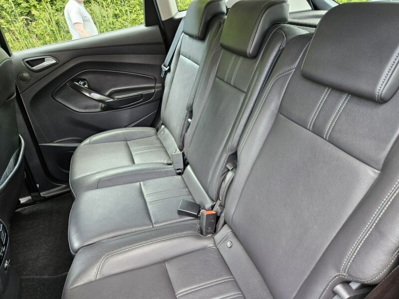 Ford C-Max 1 właściciel / Nawigacja / Kamera / Podgrzewane fotele / Tempomat II (2010-)