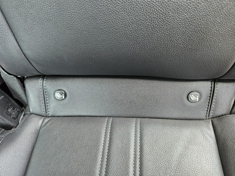 Ford C-Max 1 właściciel / Nawigacja / Kamera / Podgrzewane fotele / Tempomat II (2010-)