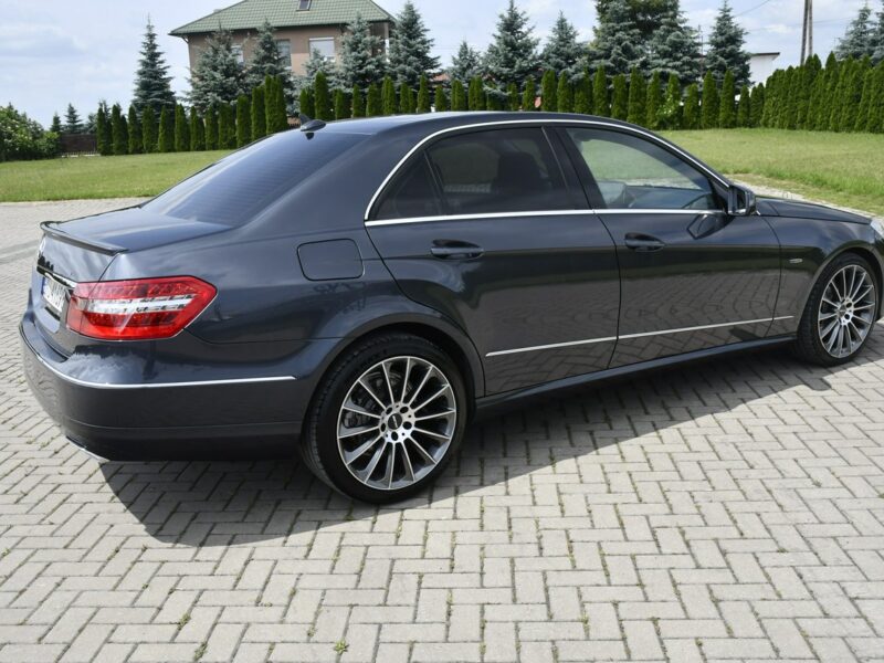 Mercedes E 220 2,2cdi Serwis.Klimatr 2 str.DVD.Skóry.Kam.Cof.Asystent Parkowania.Ledy W212 (2009-)