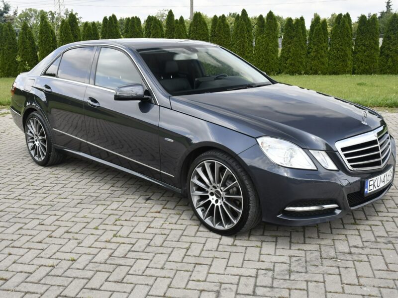 Mercedes E 220 2,2cdi Serwis.Klimatr 2 str.DVD.Skóry.Kam.Cof.Asystent Parkowania.Ledy W212 (2009-)