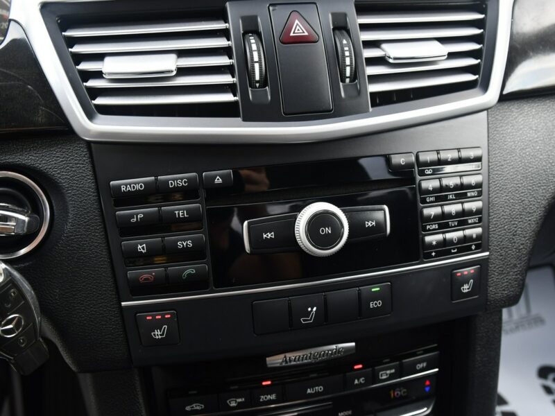 Mercedes E 220 2,2cdi Serwis.Klimatr 2 str.DVD.Skóry.Kam.Cof.Asystent Parkowania.Ledy W212 (2009-)