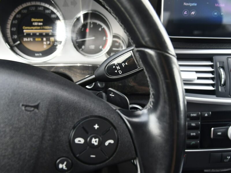 Mercedes E 220 2,2cdi Serwis.Klimatr 2 str.DVD.Skóry.Kam.Cof.Asystent Parkowania.Ledy W212 (2009-)