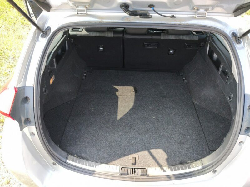 Toyota Auris II (2012-)