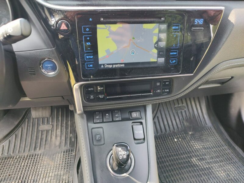 Toyota Auris II (2012-)