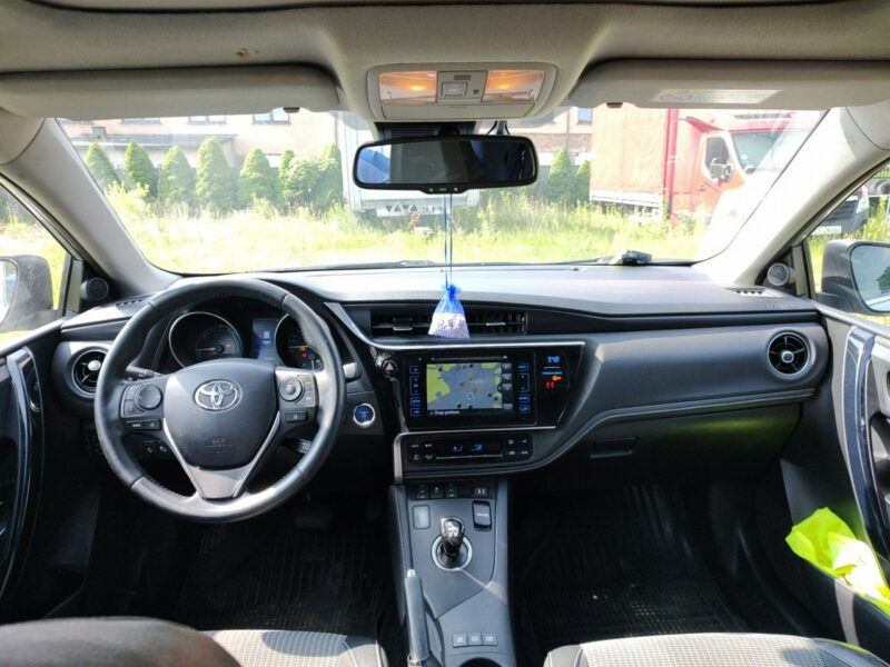 Toyota Auris II (2012-)