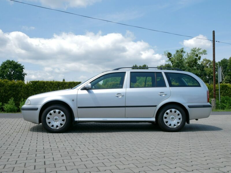 Škoda Octavia 1.6MPI 102KM [Eu5] Kombi -1 Właśc -Kraj -Nowy rozrząd -VAT 23% I (1996-2011)