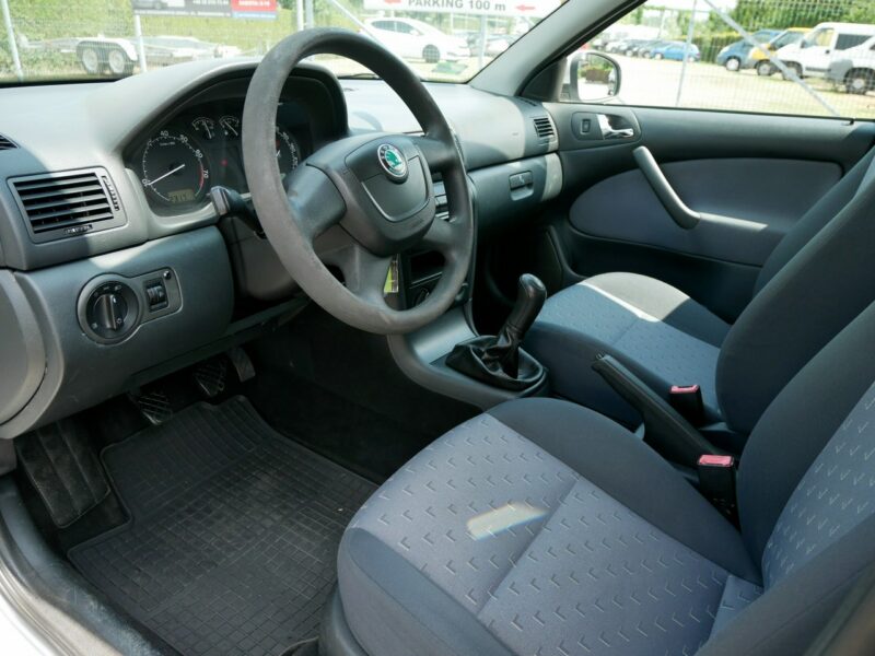 Škoda Octavia 1.6MPI 102KM [Eu5] Kombi -1 Właśc -Kraj -Nowy rozrząd -VAT 23% I (1996-2011)