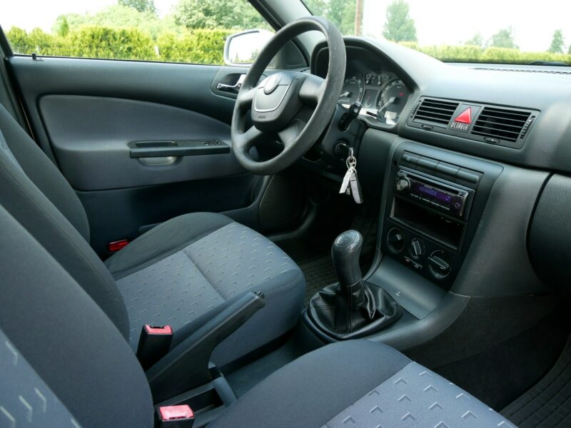 Škoda Octavia 1.6MPI 102KM [Eu5] Kombi -1 Właśc -Kraj -Nowy rozrząd -VAT 23% I (1996-2011)