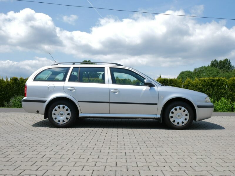 Škoda Octavia 1.6MPI 102KM [Eu5] Kombi -1 Właśc -Kraj -Nowy rozrząd -VAT 23% I (1996-2011)