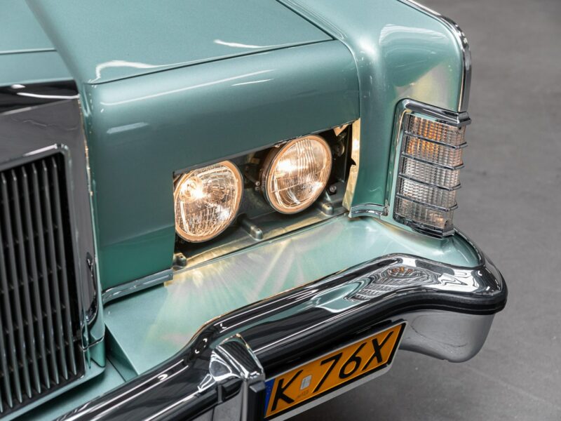 Lincoln Continental Town Coupe, Stan kolekcjonerski, Jak nowy VII (1982-1987)