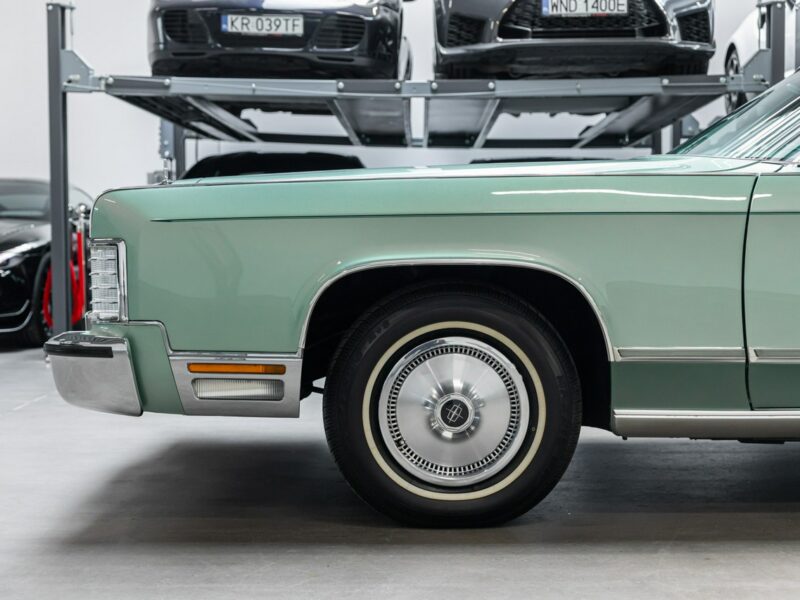 Lincoln Continental Town Coupe, Stan kolekcjonerski, Jak nowy VII (1982-1987)