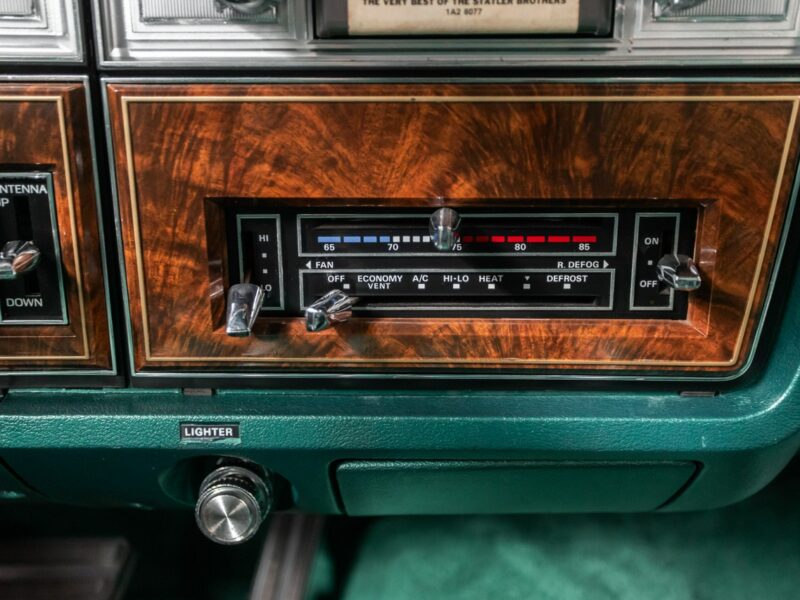 Lincoln Continental Town Coupe, Stan kolekcjonerski, Jak nowy VII (1982-1987)