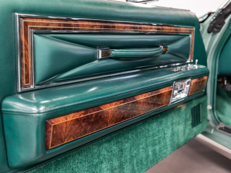 Lincoln Continental Town Coupe, Stan kolekcjonerski, Jak nowy VII (1982-1987)