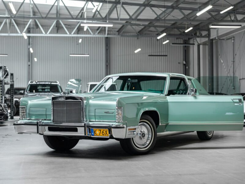 Lincoln Continental Town Coupe, Stan kolekcjonerski, Jak nowy VII (1982-1987)