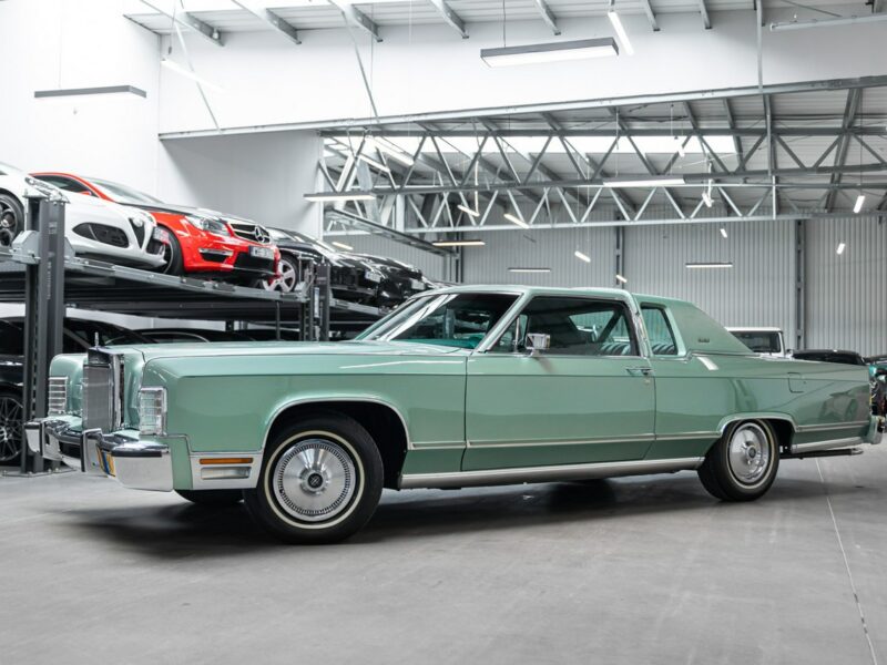 Lincoln Continental Town Coupe, Stan kolekcjonerski, Jak nowy VII (1982-1987)