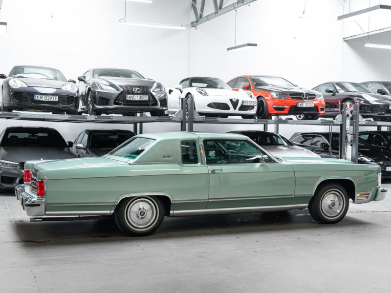 Lincoln Continental Town Coupe, Stan kolekcjonerski, Jak nowy VII (1982-1987)