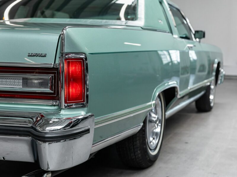 Lincoln Continental Town Coupe, Stan kolekcjonerski, Jak nowy VII (1982-1987)