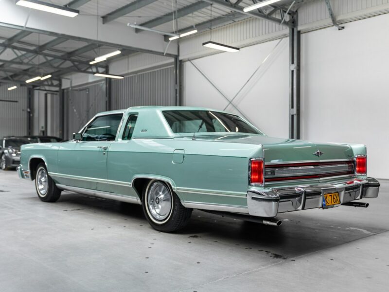 Lincoln Continental Town Coupe, Stan kolekcjonerski, Jak nowy VII (1982-1987)