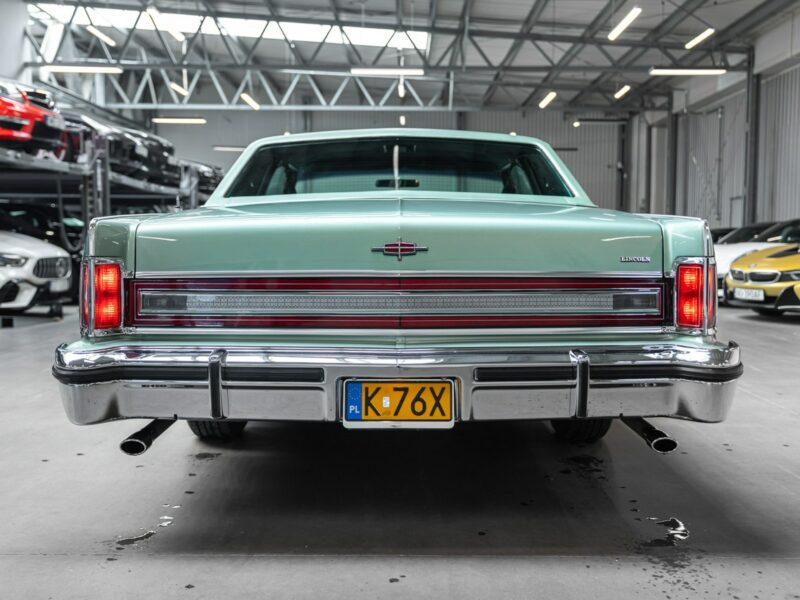 Lincoln Continental Town Coupe, Stan kolekcjonerski, Jak nowy VII (1982-1987)