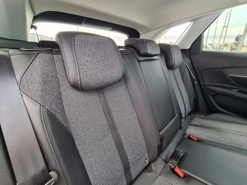 Peugeot 3008 Navi Kamera FullLed 2xPDC Wolne Ręce Półskóry Klimatronik Asystent Alu II (2016-)