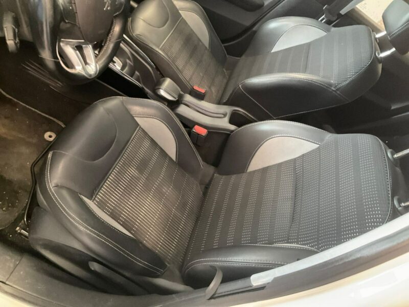 Peugeot 2008 Automat, kamera, tempomat, nawigacja dotykowa, klimatronik, isofix I (2013-2019)