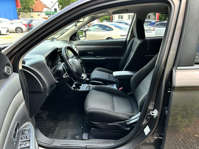Mitsubishi Outlander 4x4, PL Salon, 7-dmio Osobowy, LED, Klimatyzacja, Tempomat, Bluetooth III (2012-)
