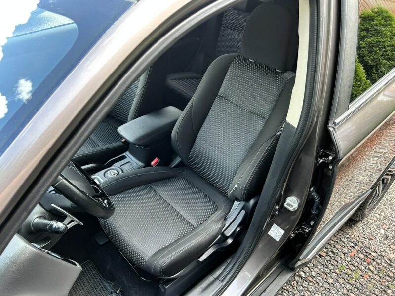 Mitsubishi Outlander 4x4, PL Salon, 7-dmio Osobowy, LED, Klimatyzacja, Tempomat, Bluetooth III (2012-)